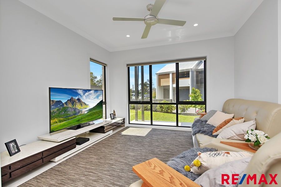 2 HUNTINGDALE GLADE, Blacktown NSW 2148, Image 1