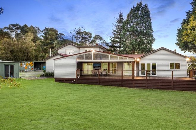 Picture of 40 Oakhill Road West, PEARCEDALE VIC 3912