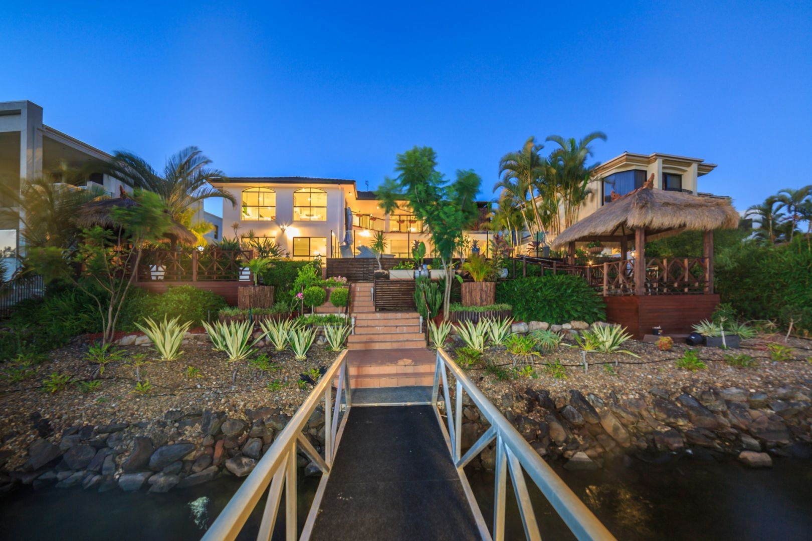 28 Clear Water Bay Avenue, Clear Island Waters Property History & Address Research Domain