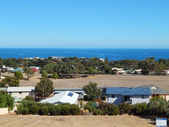 36 Stacey Drive, CARRICKALINGA SA 5204, Image 2