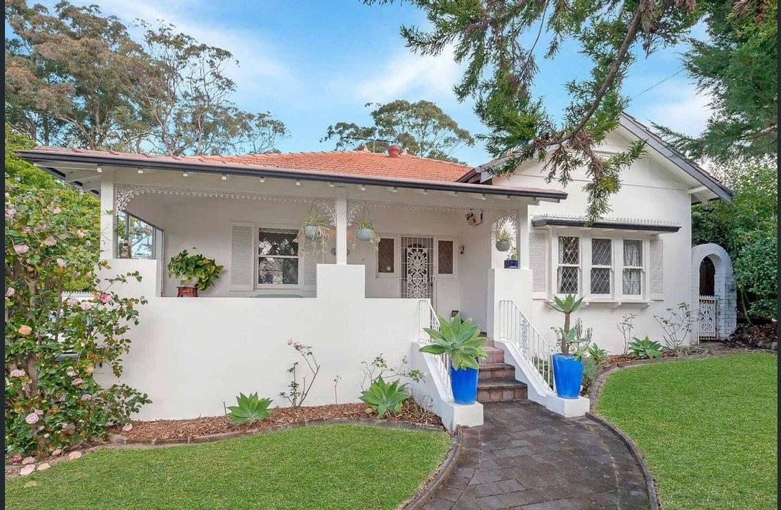 3 bedrooms House in 23 Hillcrest Road PENNANT HILLS NSW, 2120