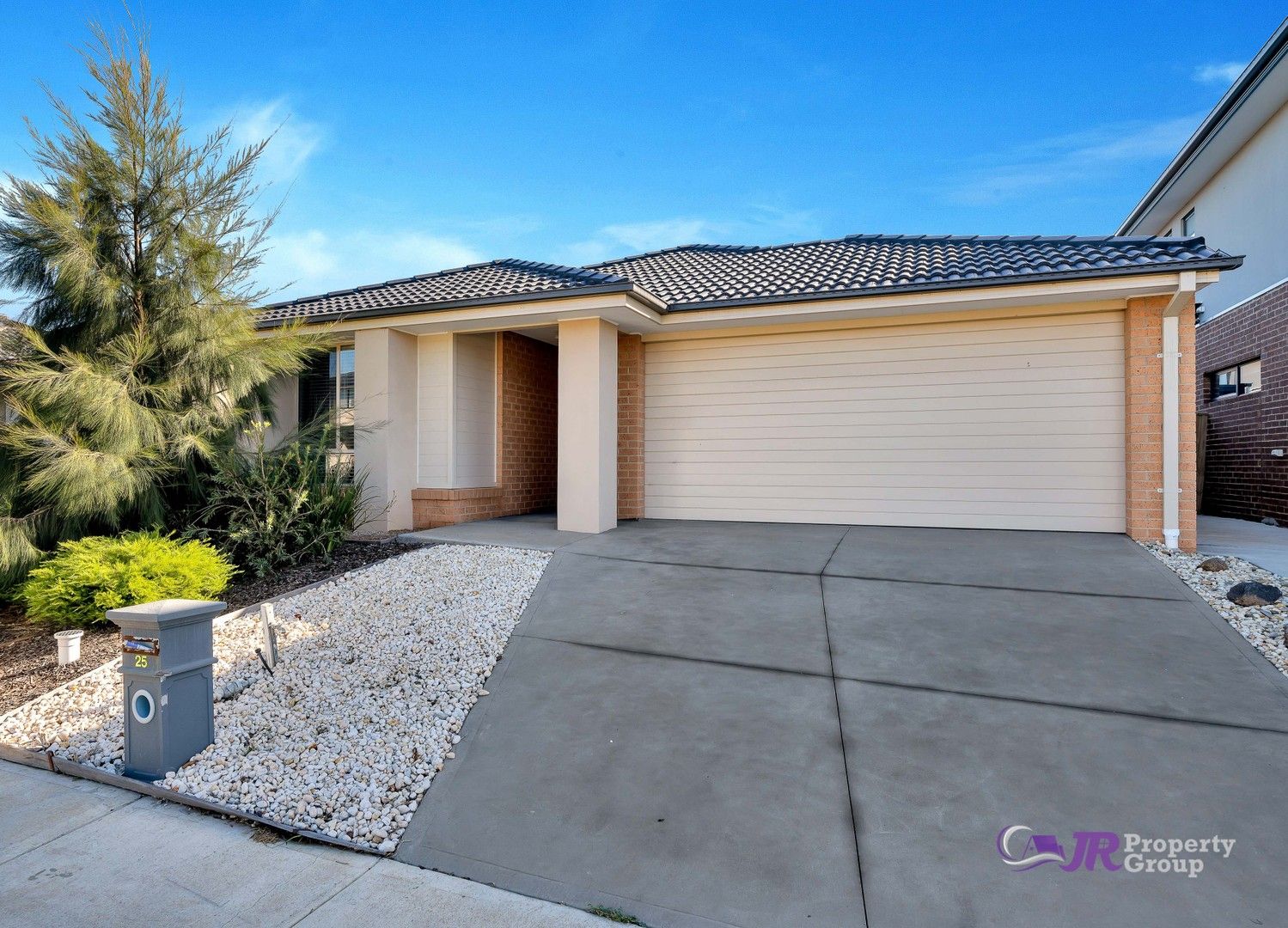 4 bedrooms House in 25 STATESMAN WAY POINT COOK VIC, 3030