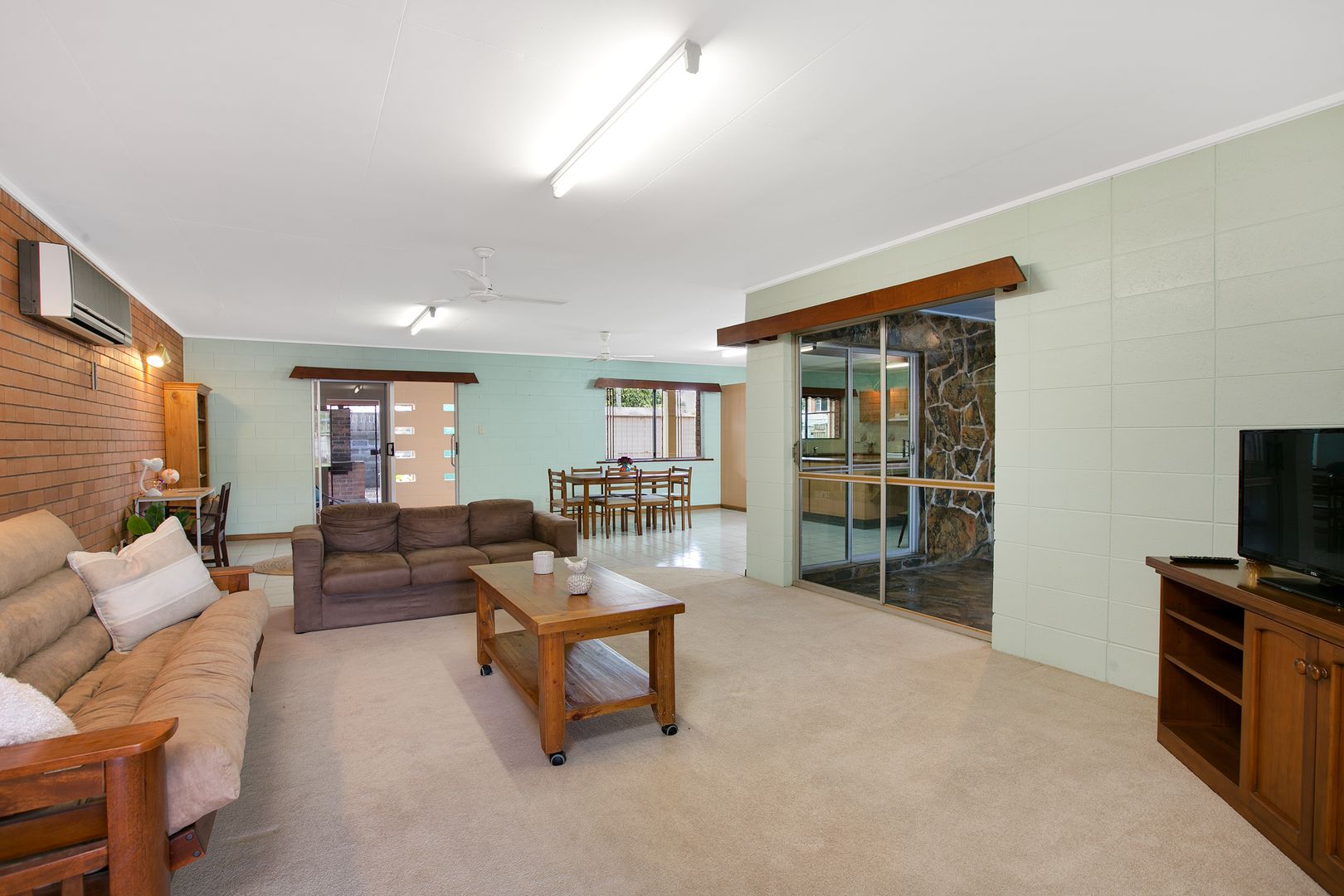 44 Creedy Street, Westcourt QLD 4870, Image 2