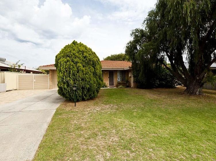 3 bedrooms House in 10 Carmody Road WAIKIKI WA, 6169