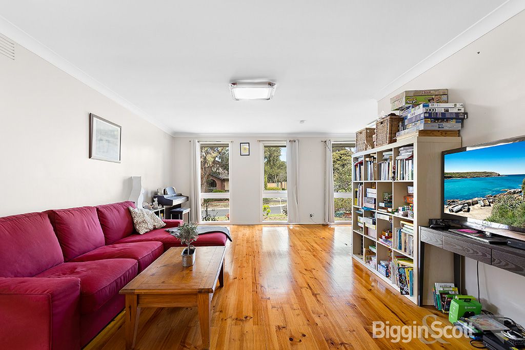 11 Summerhill Avenue, Wheelers Hill VIC 3150, Image 2