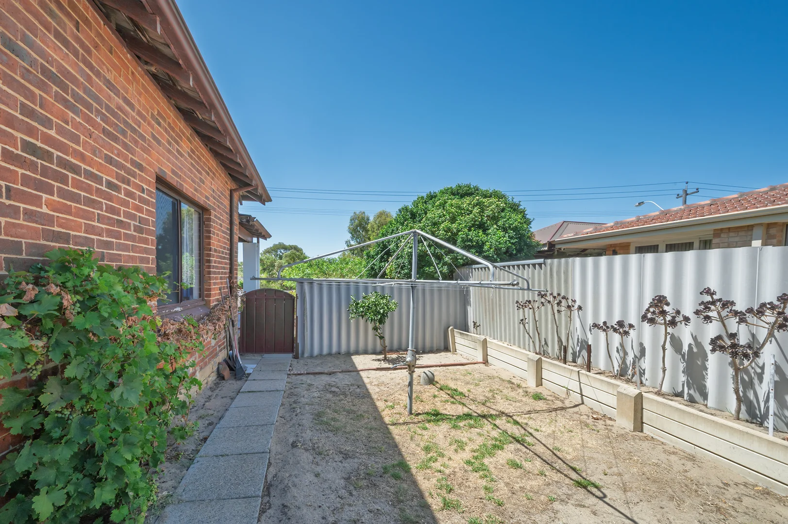 Additional image 18 of 1/327 Scarborough Beach Road, Woodlands WA 6018