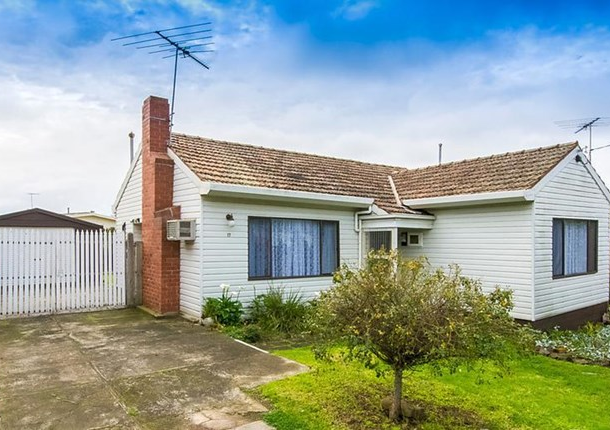 17 Gibbs Street, Newcomb VIC 3219