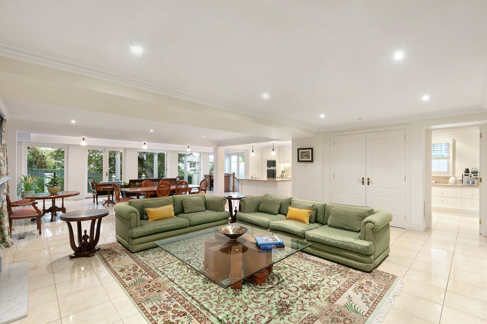 5 Glyndebourne Avenue, Toorak VIC 3142, Image 2