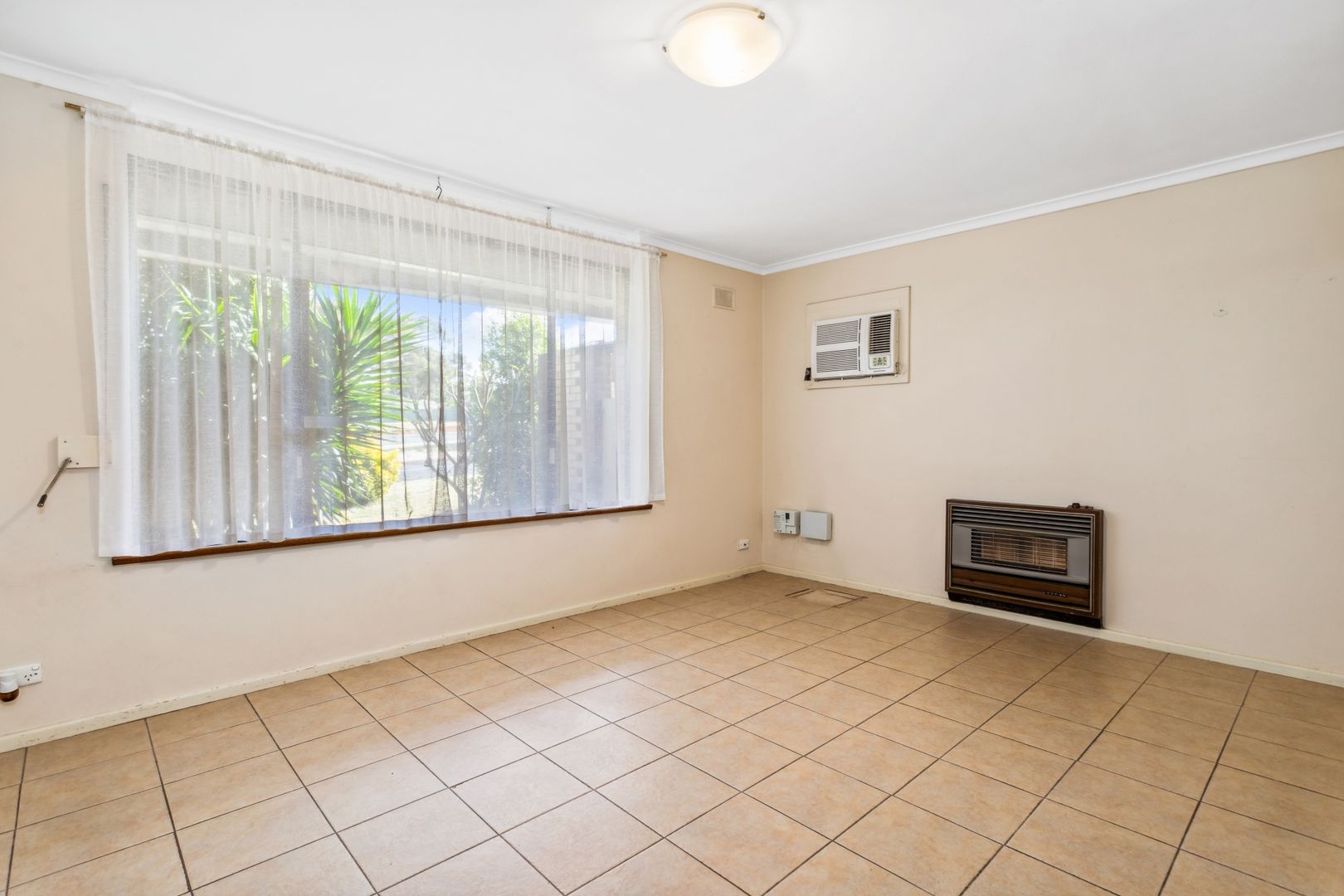 26 Dundee Road, Modbury SA 5092, Image 2