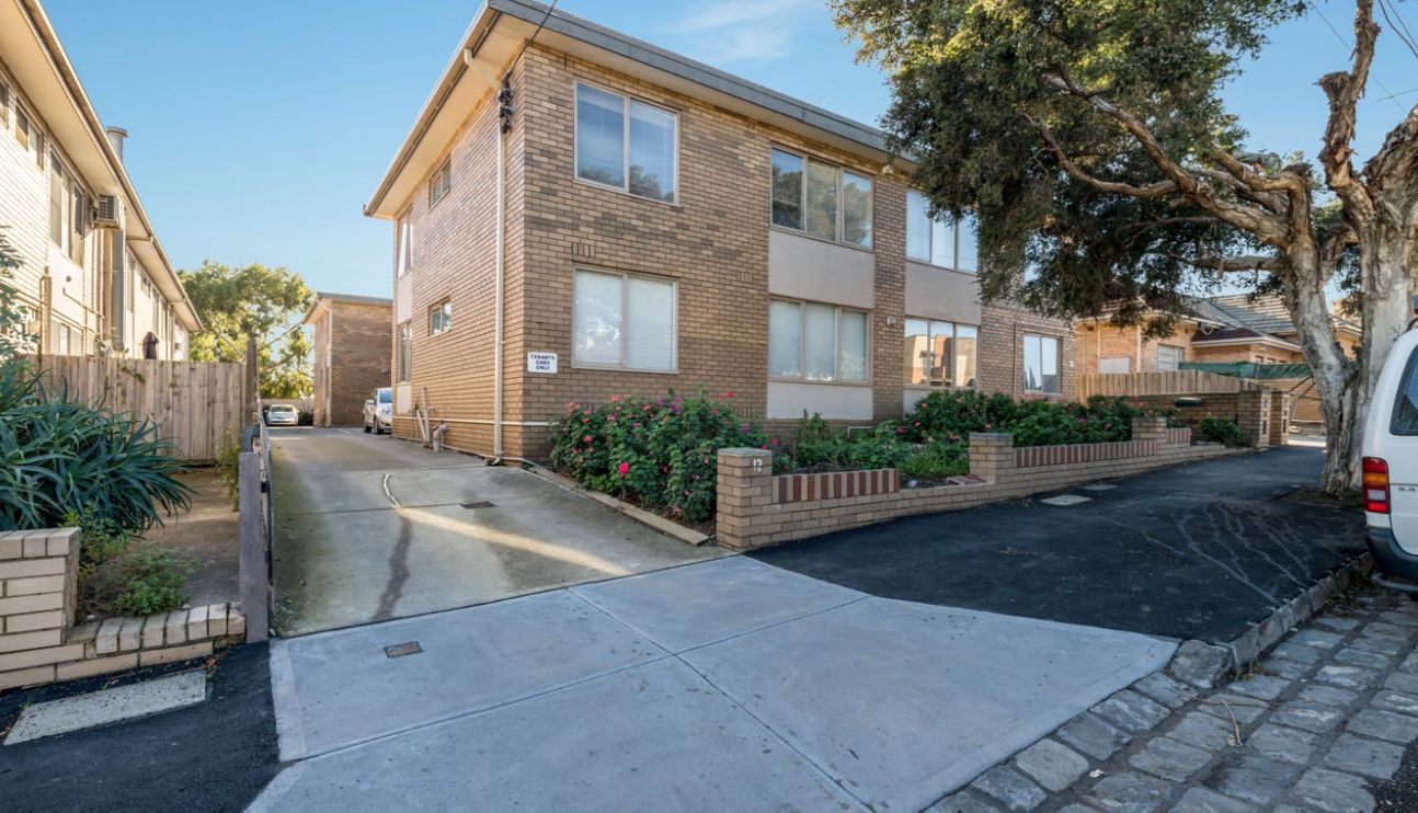 2 bedrooms Block of Units in 2/12 Cumming Street BRUNSWICK WEST VIC, 3055