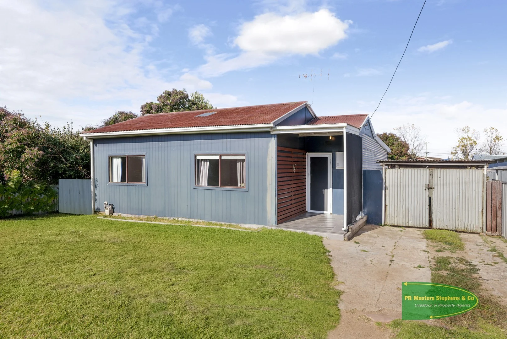 8 Moresby Way, West Bathurst NSW 2795