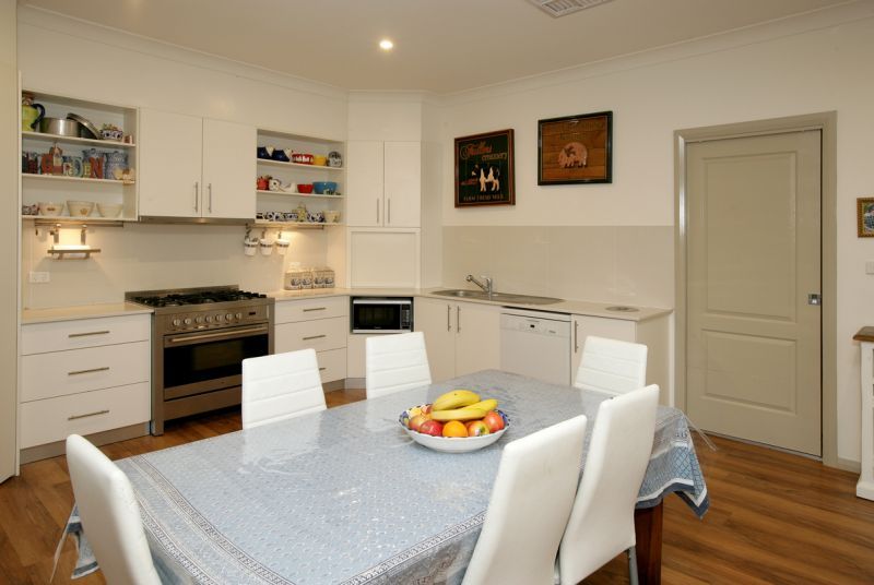 10 Melia Place, Springvale, Wagga Wagga NSW 2650, Image 2