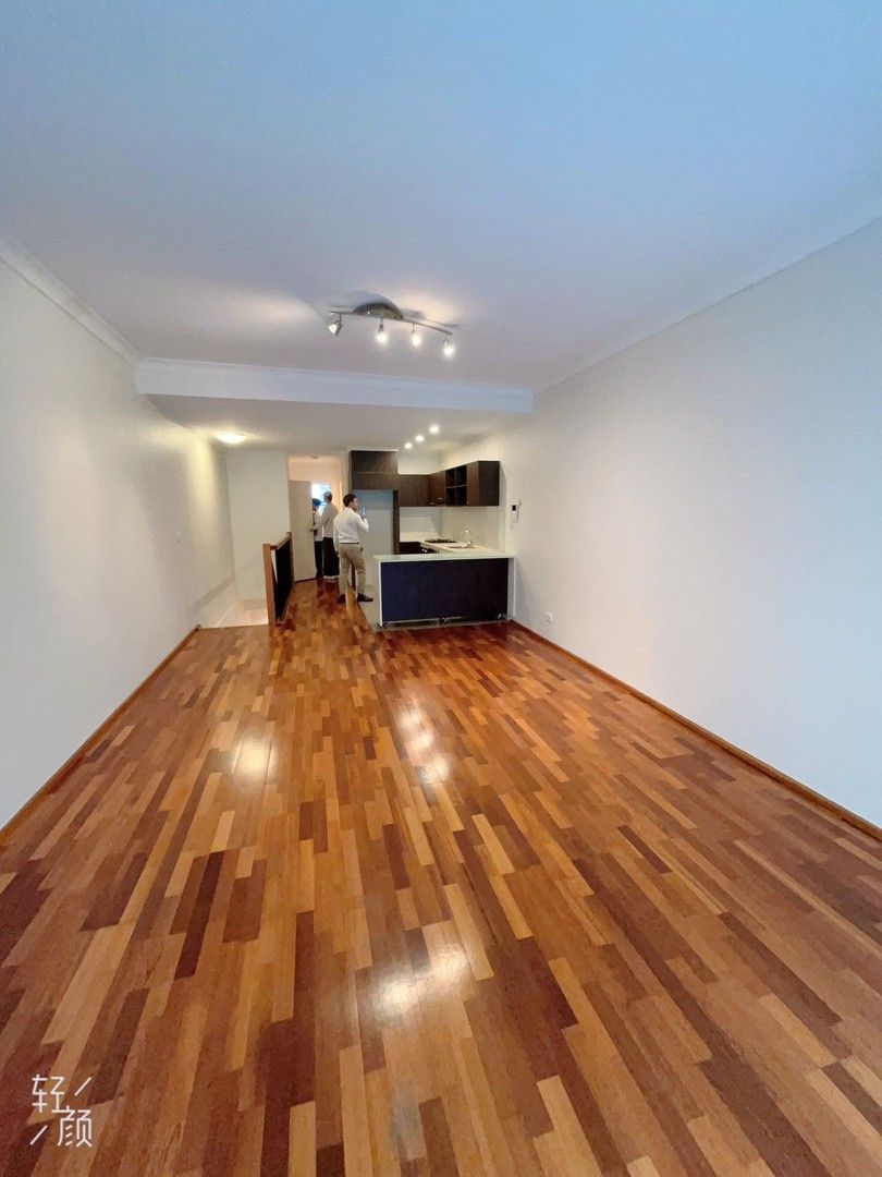 2 bedrooms Apartment / Unit / Flat in 52-54 McEvoy st WATERLOO NSW, 2017