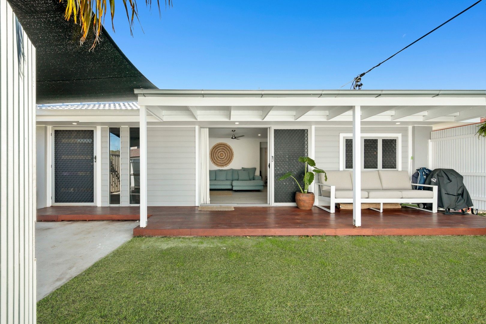 1/23 Victor Avenue, Paradise Point QLD 4216, Image 0