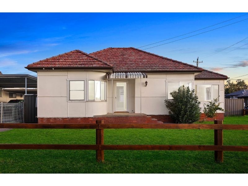 3 bedrooms House in 48 Boundary Rd LIVERPOOL NSW, 2170