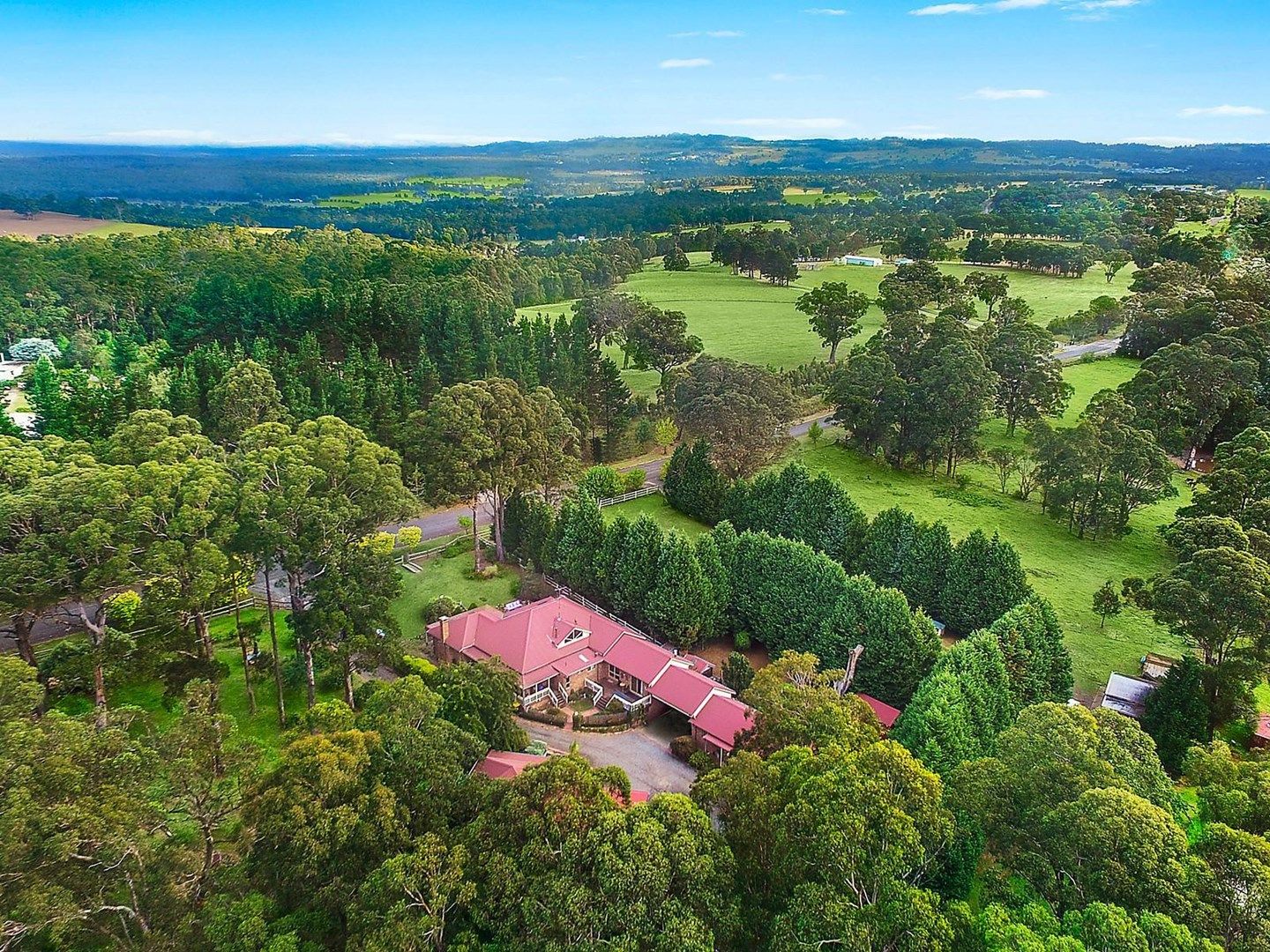 8 Amber Close, Alpine NSW 2575, Image 0