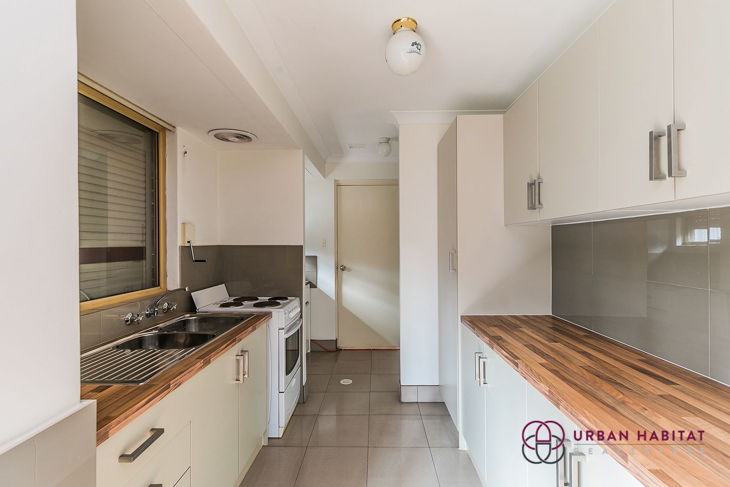 3 bedrooms House in 83 Meares Avenue PARMELIA WA, 6167