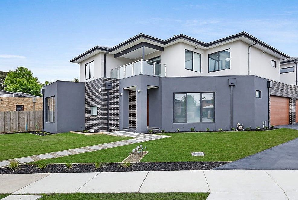 4 bedrooms House in 1/19 Grenfell Rd MOUNT WAVERLEY VIC, 3149
