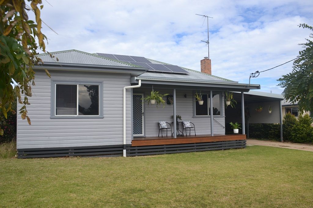 3 bedrooms House in 11 Prince Street INVERELL NSW, 2360
