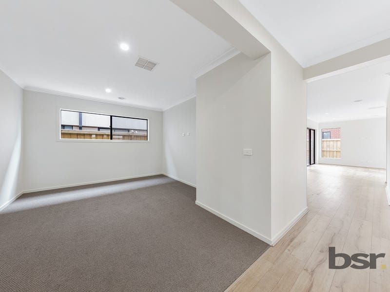 9 Popular Street, Rockbank VIC 3335, Image 1