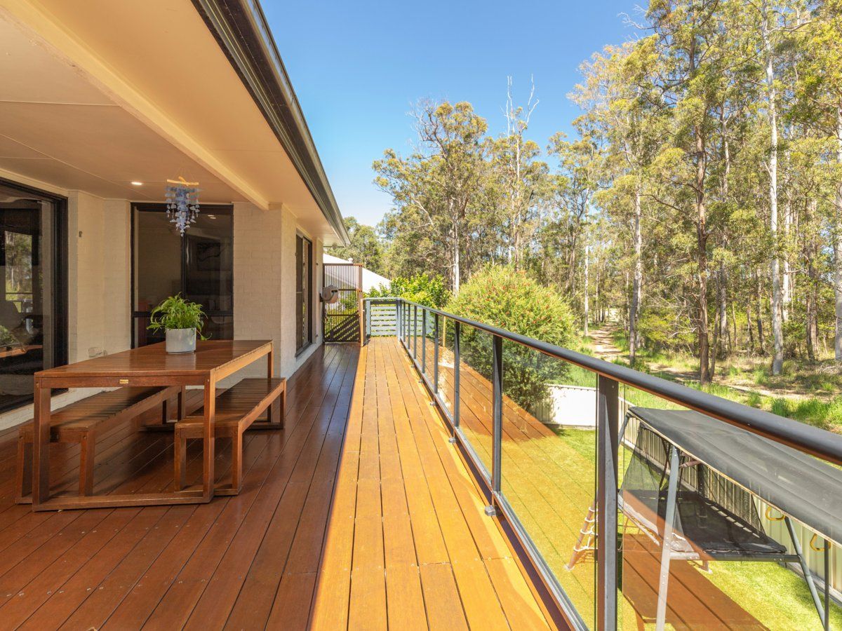 3 bedrooms House in 17 Illusions Court TALLWOODS VILLAGE NSW, 2430