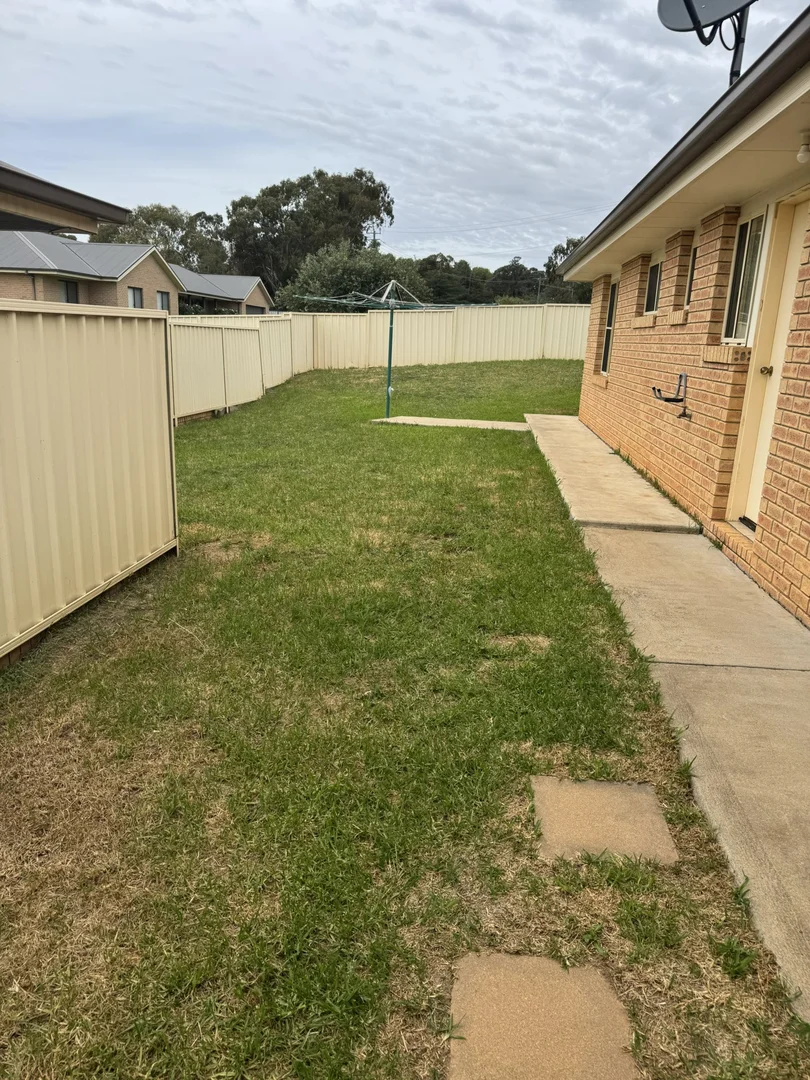 Additional image 6 of 1/72 Briggs Street, Young NSW 2594