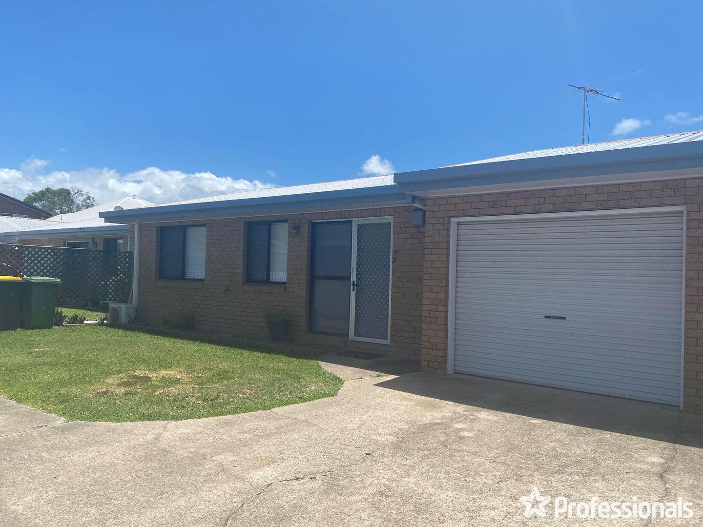 2/213 Evan Street, South Mackay QLD 4740, Image 2