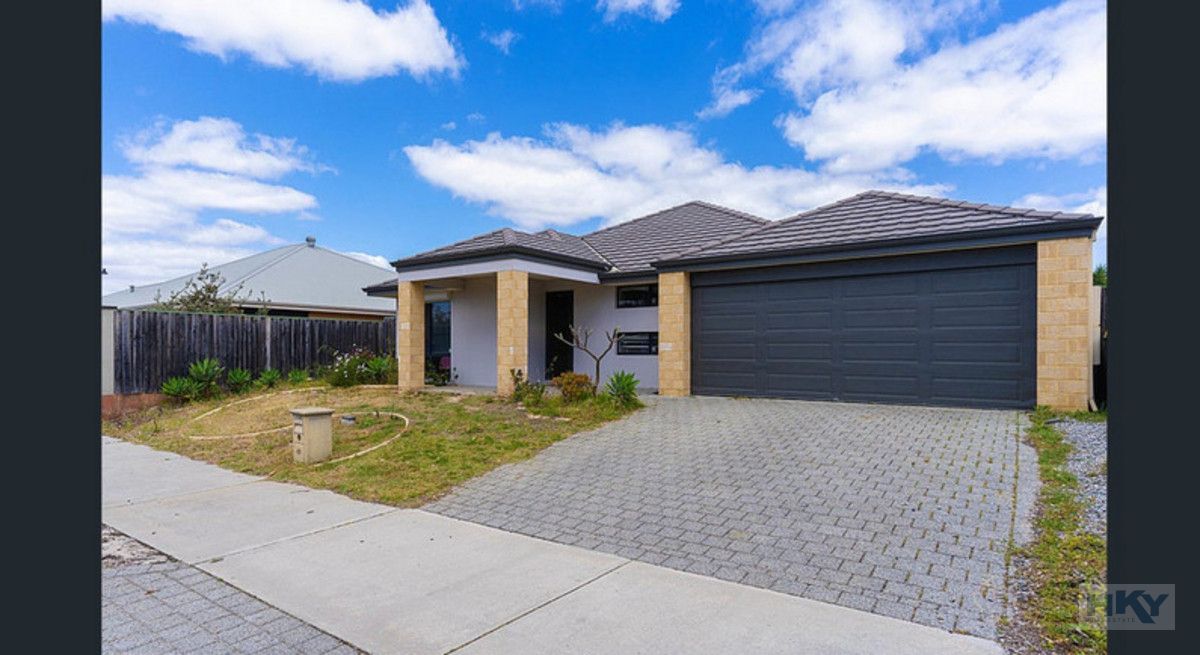 4 bedrooms House in 49 Banrock Drive ELLENBROOK WA, 6069