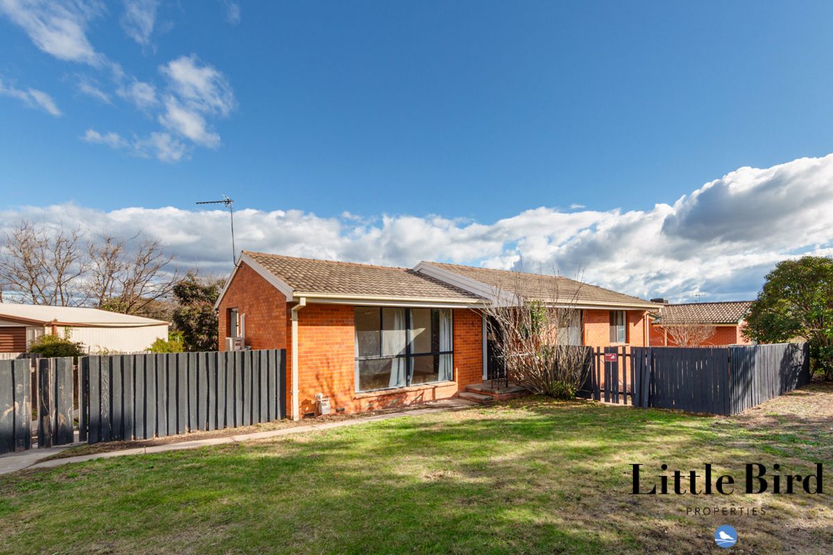 3 bedrooms House in 5 Ormerod Place KAMBAH ACT, 2902
