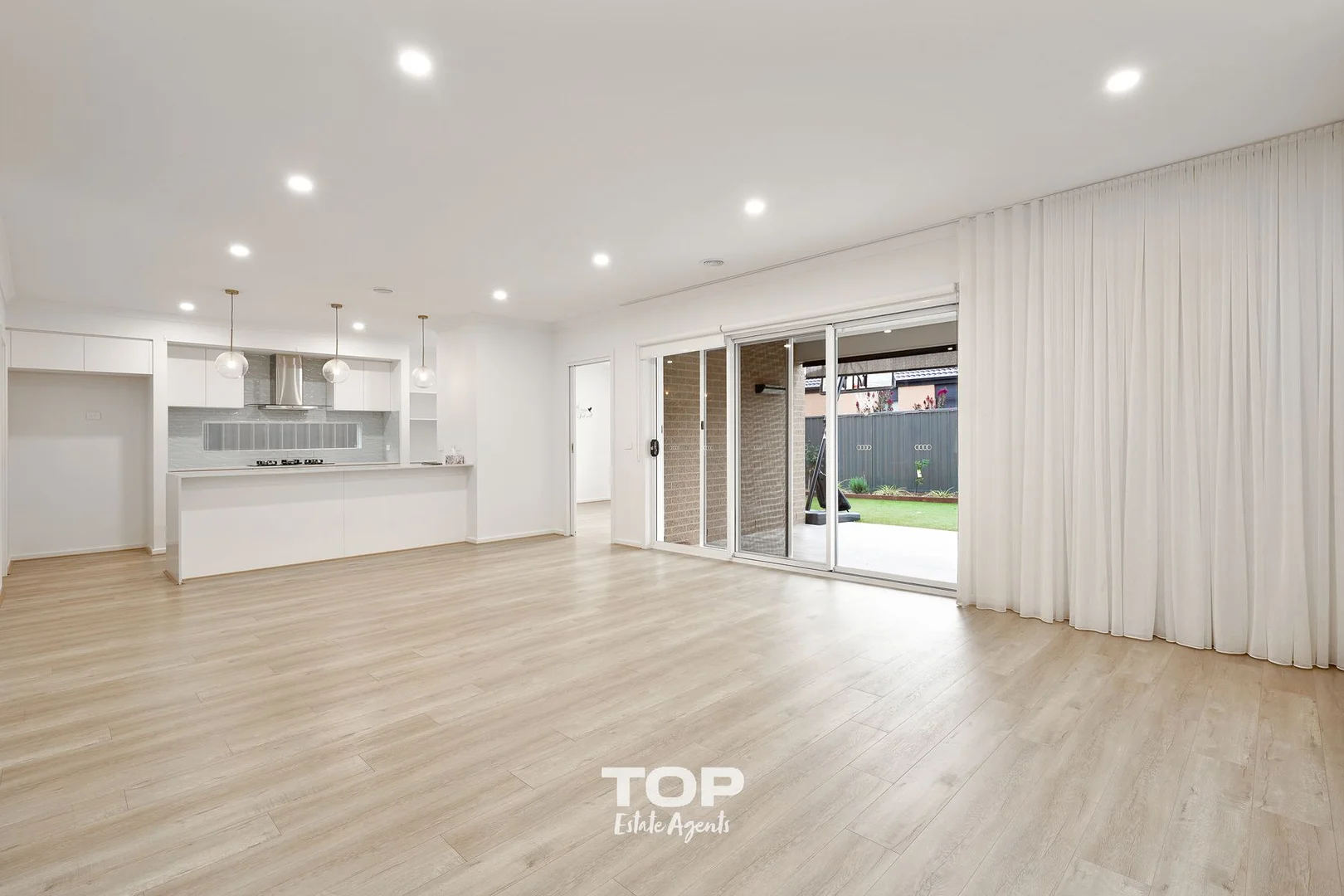 Additional image 2 of 19 Orana Boulevard, Clyde North VIC 3978