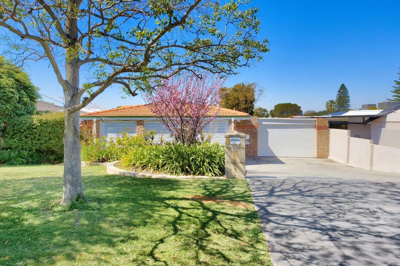 3 bedrooms House in 8 Timewell Street DIANELLA WA, 6059