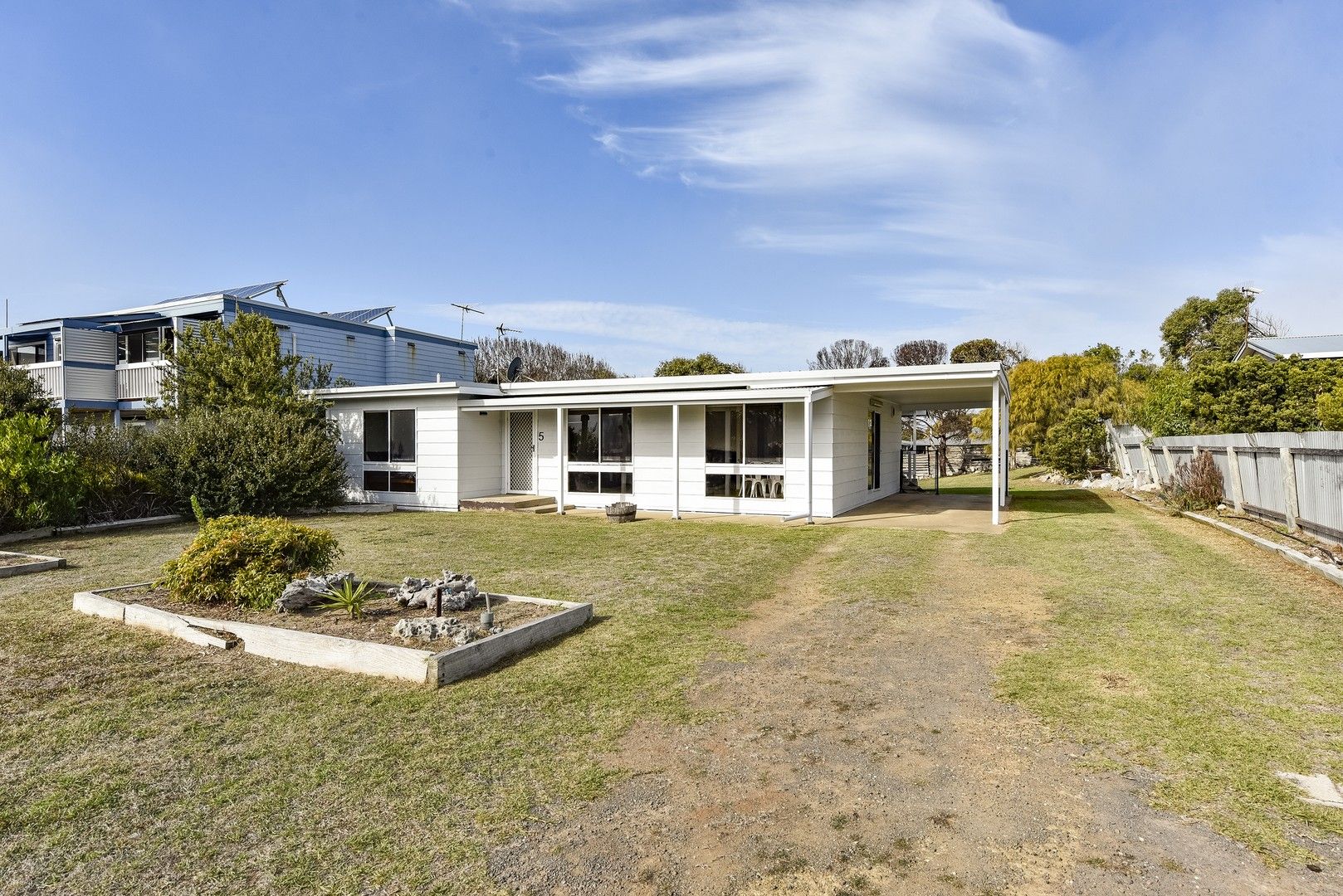 5 Wentworth Street, Beachport SA 5280, Image 0