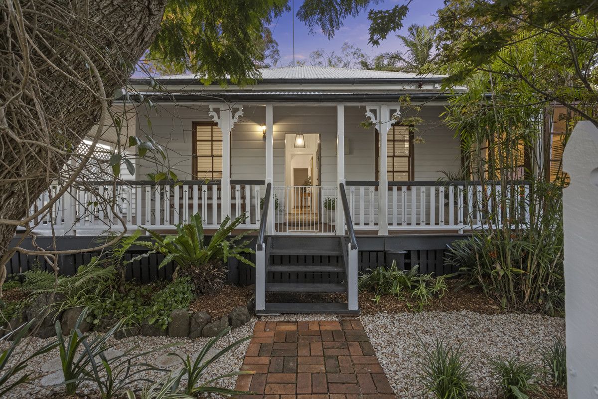 4 bedrooms House in 91 Bridge Street MOUNT LOFTY QLD, 4350