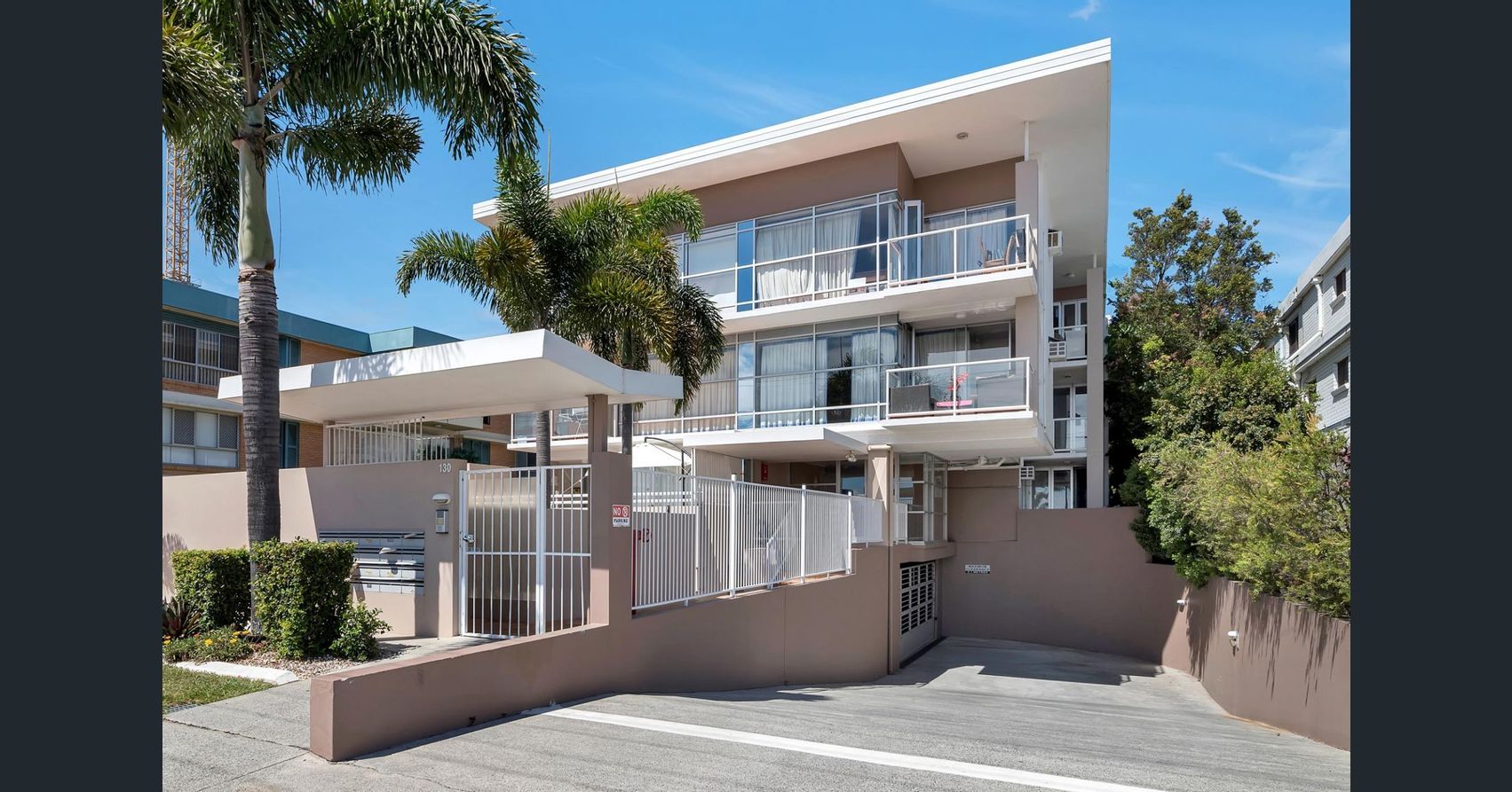 1 bedrooms Apartment / Unit / Flat in 8/130 Marine Parade SOUTHPORT QLD, 4215