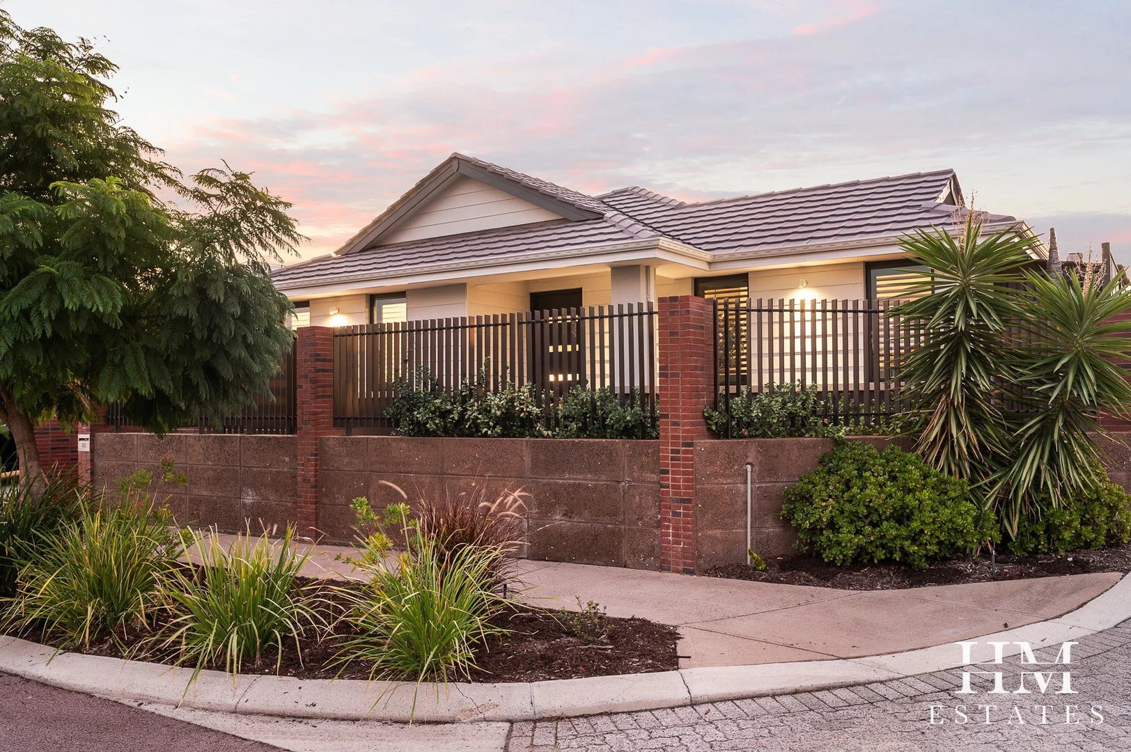 48 Berckelman Circuit, South Guildford WA 6055