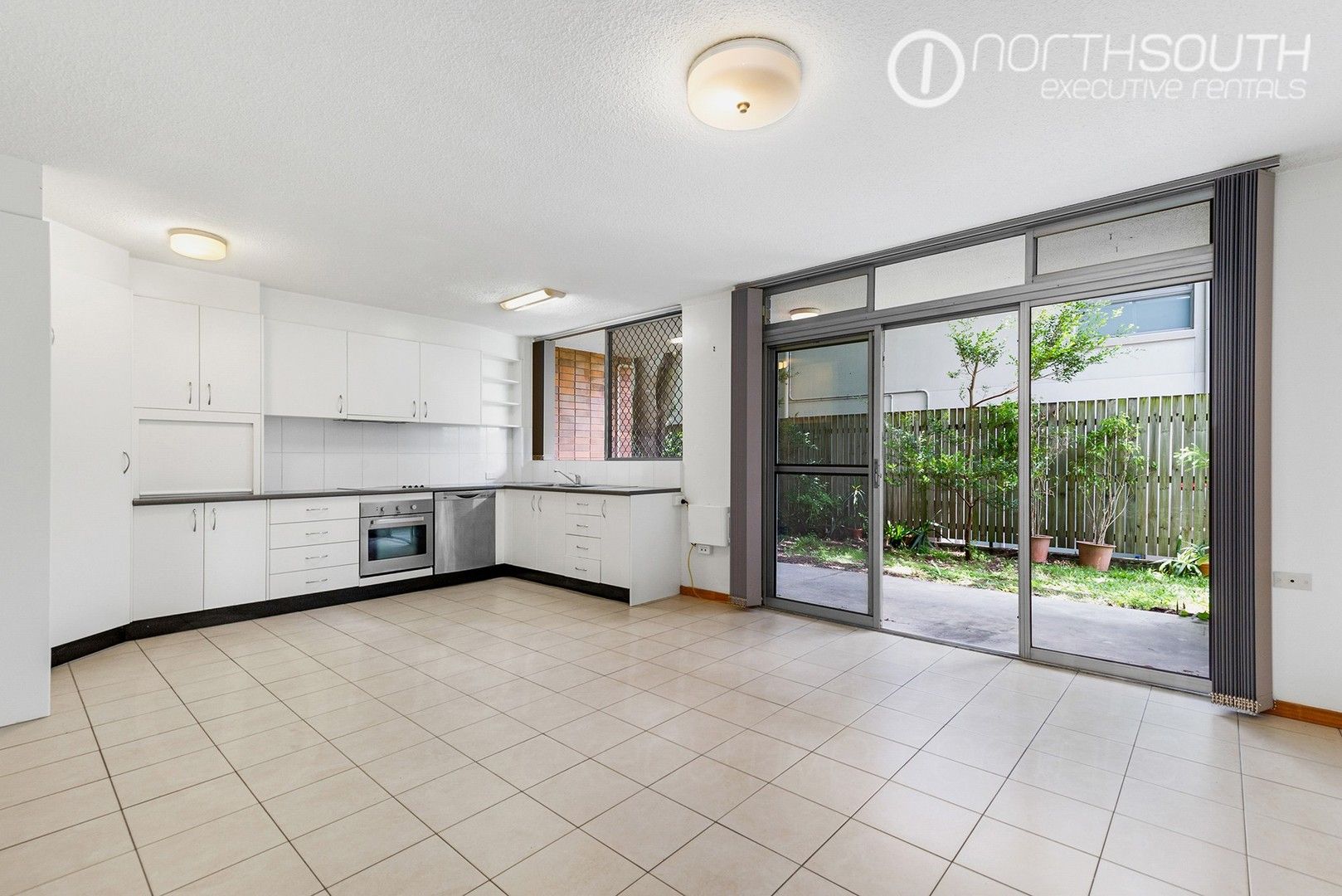 1 bedrooms Apartment / Unit / Flat in 2/119 Ryan Street WEST END QLD, 4101