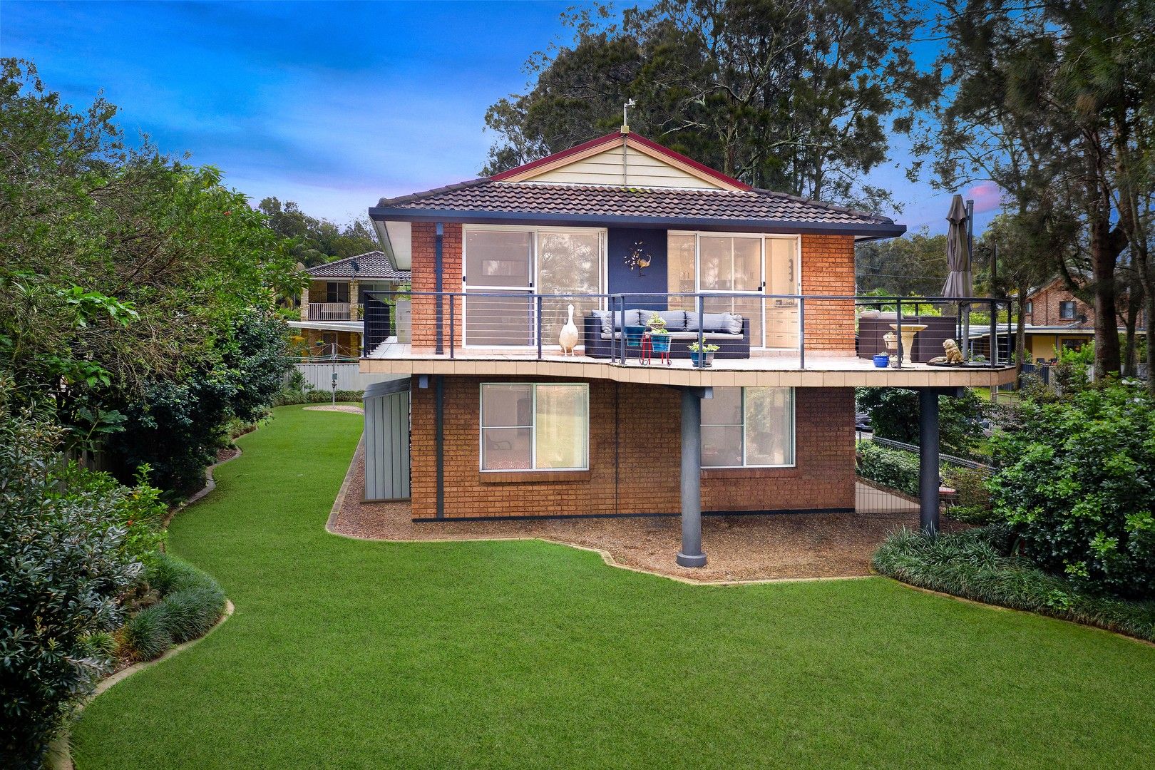 3 bedrooms House in 2 February Street TUGGERAWONG NSW, 2259