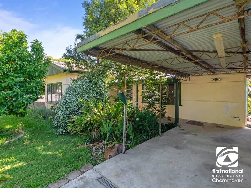 8 Coonanga Avenue, Budgewoi NSW 2262, Image 2