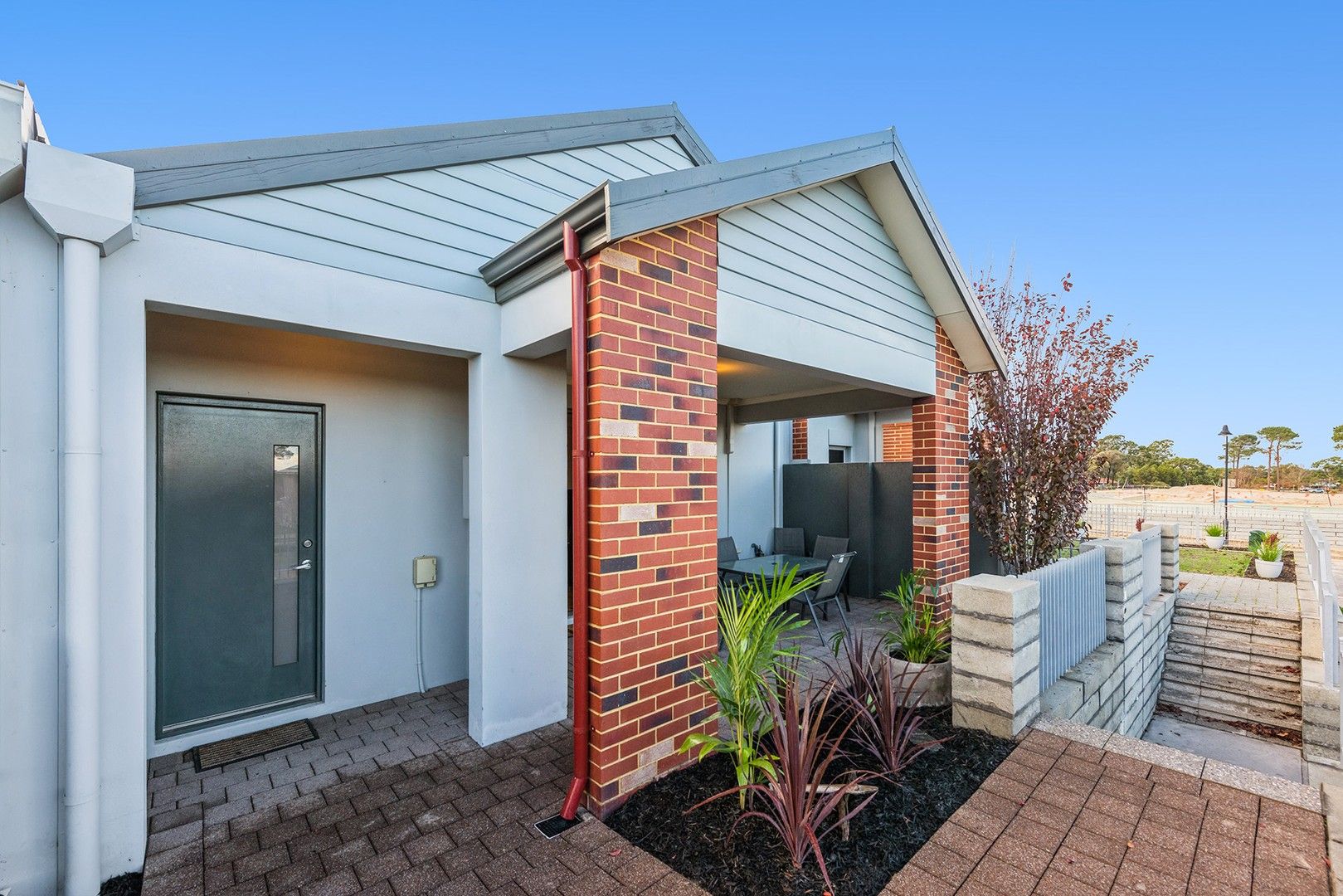 3 bedrooms House in 14 Skipsey Lane ELLENBROOK WA, 6069