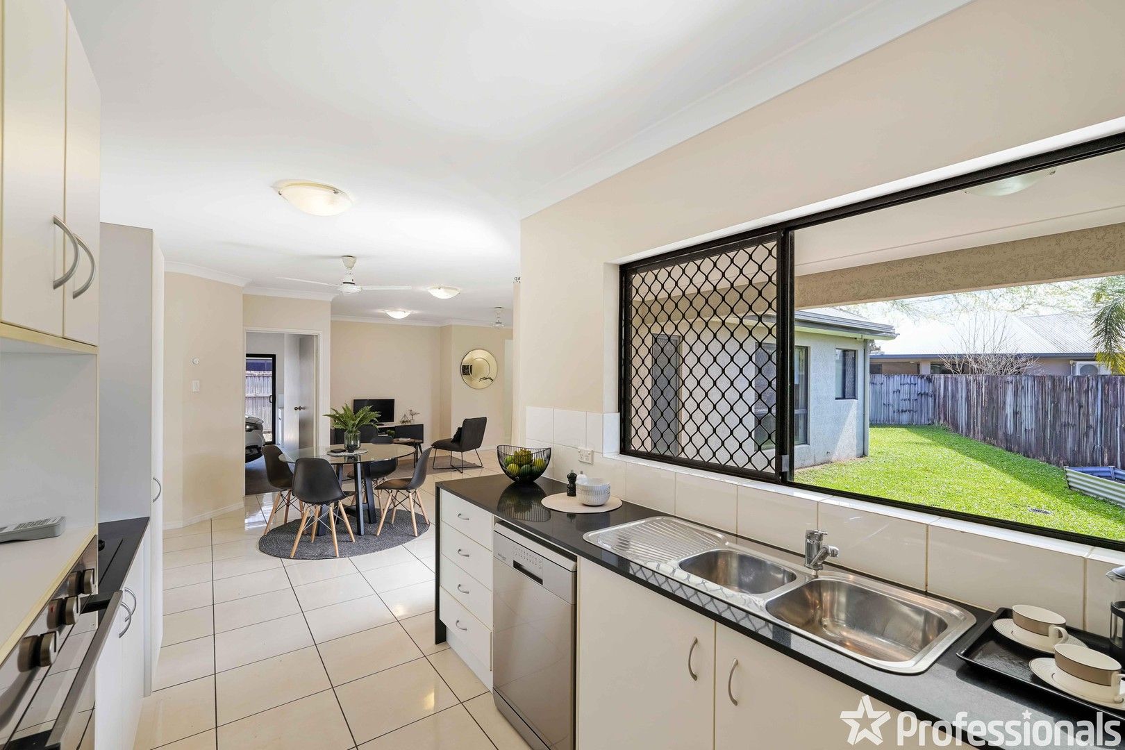 5 Rothesay Bend, Trinity Park QLD 4879, Image 0