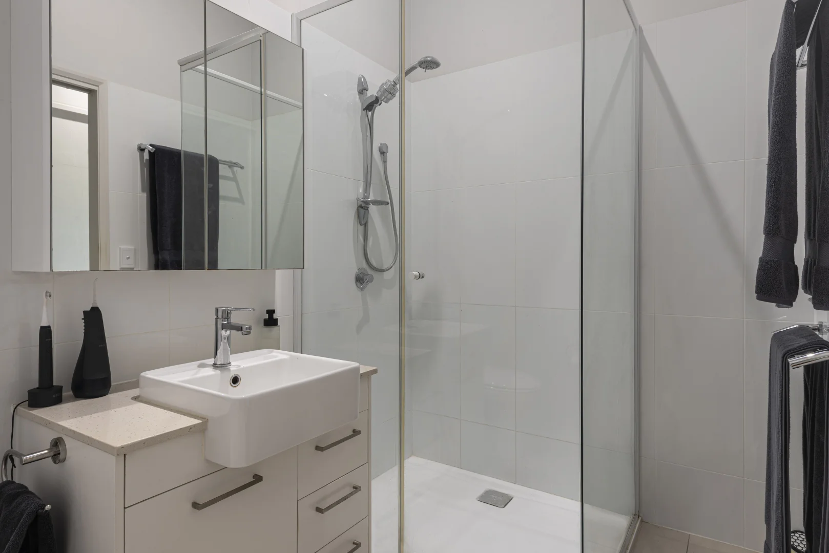 Additional image 18 of Coral Sea 19/6 Great Northern Highway, Hamilton Island QLD 4803