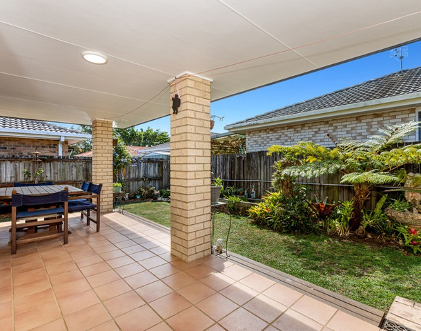 2/4 Parkland Place, Banora Point NSW 2486