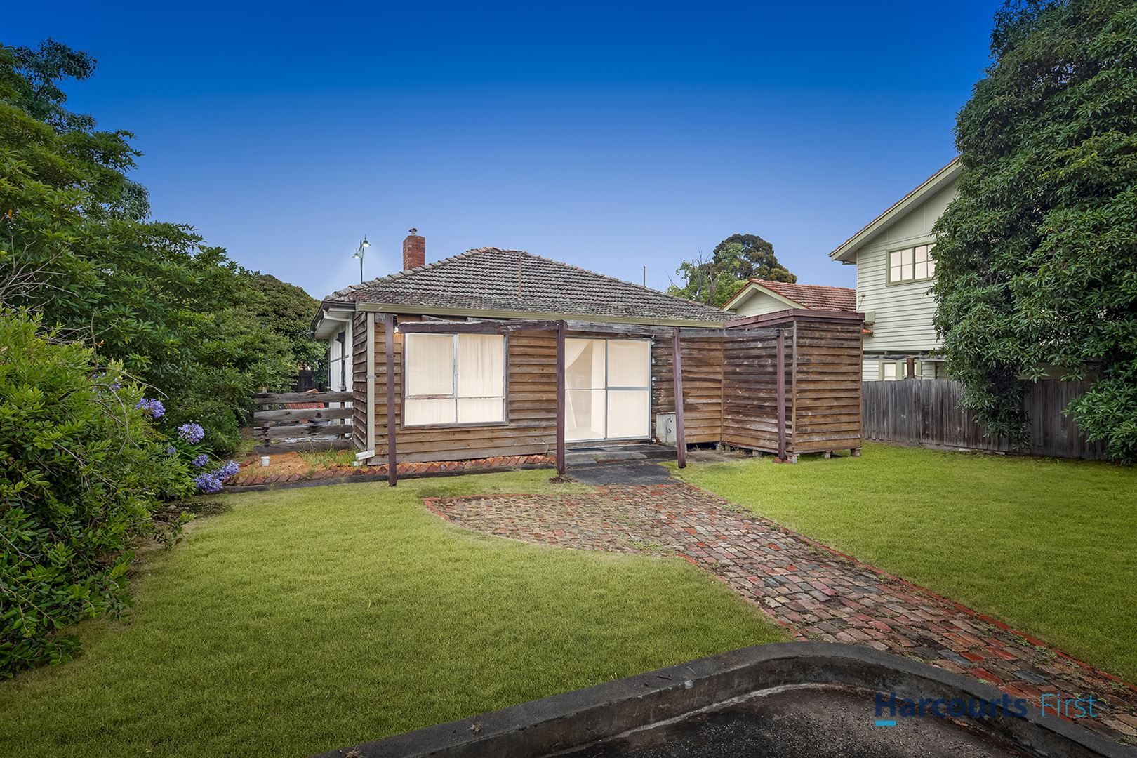 25-27 Whitehorse Road, Blackburn VIC 3130, Image 2