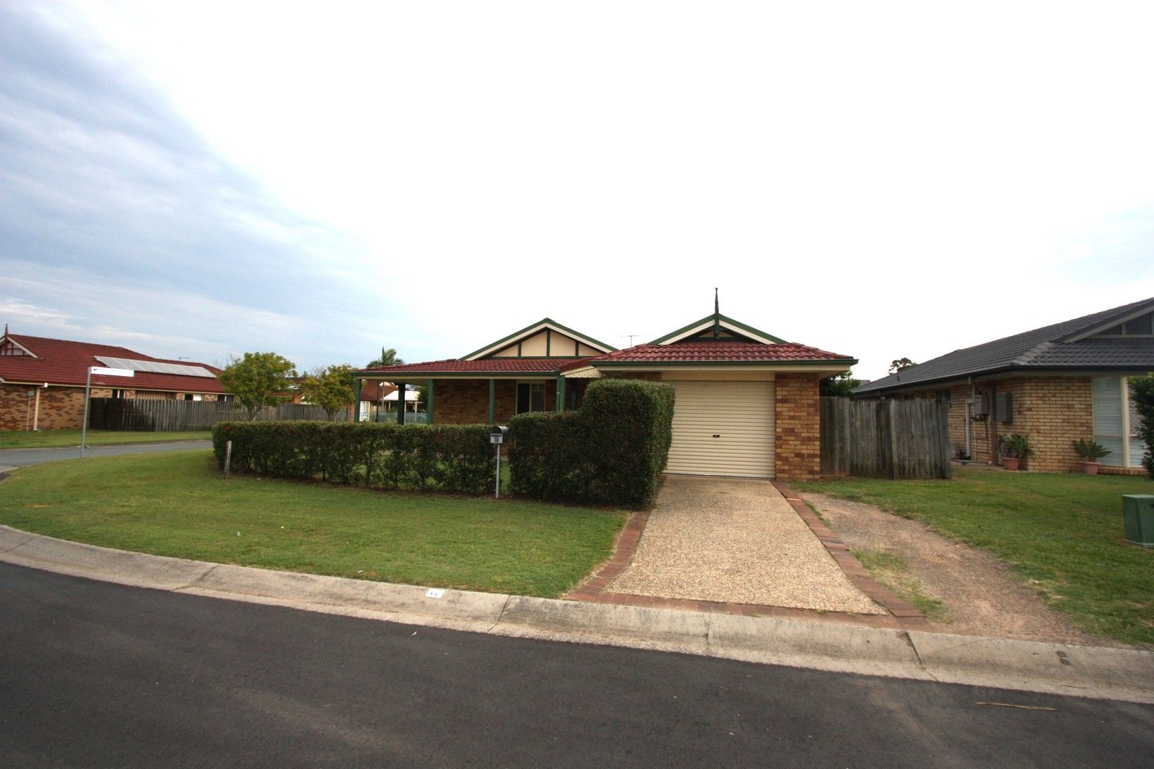 4 bedrooms House in 10 Cloverbrook Place CARINA QLD, 4152