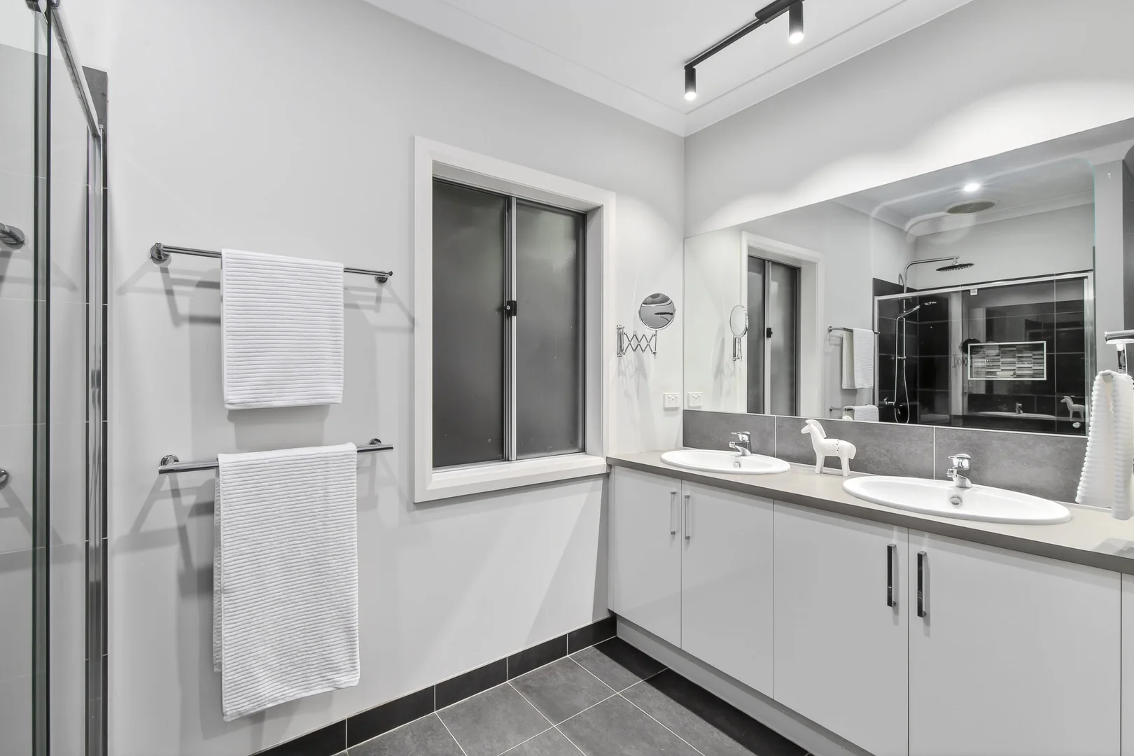 Additional image 11 of 6 Meadow Court, Highton VIC 3216