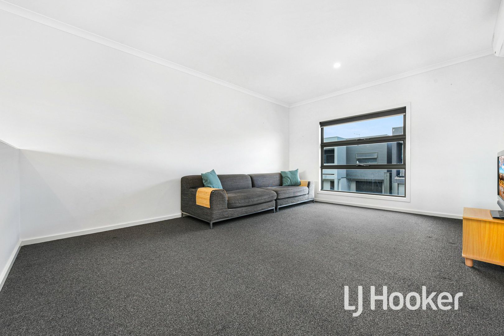 26 Tanino Road, Cranbourne West VIC 3977, Image 2