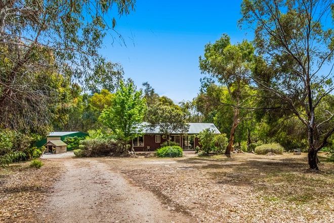 Picture of 60 Almond Avenue, BAKERS HILL WA 6562