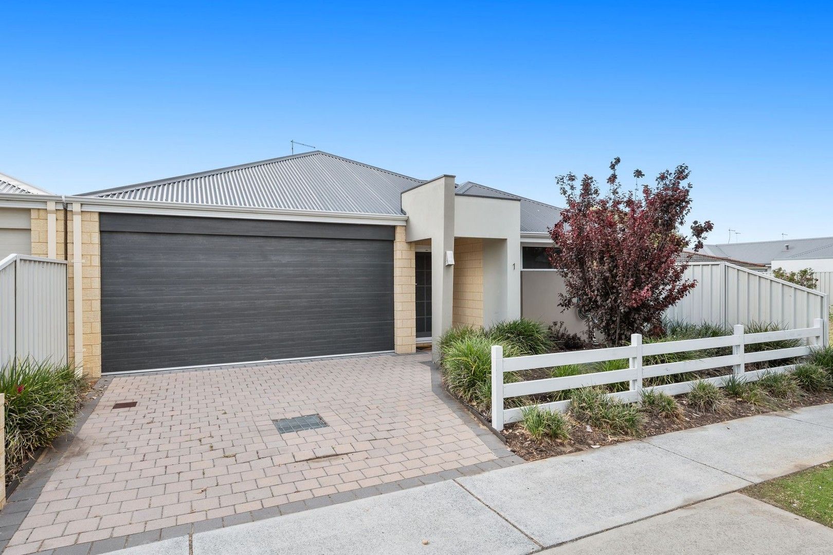 3 bedrooms House in 1/15 May Street GOSNELLS WA, 6110
