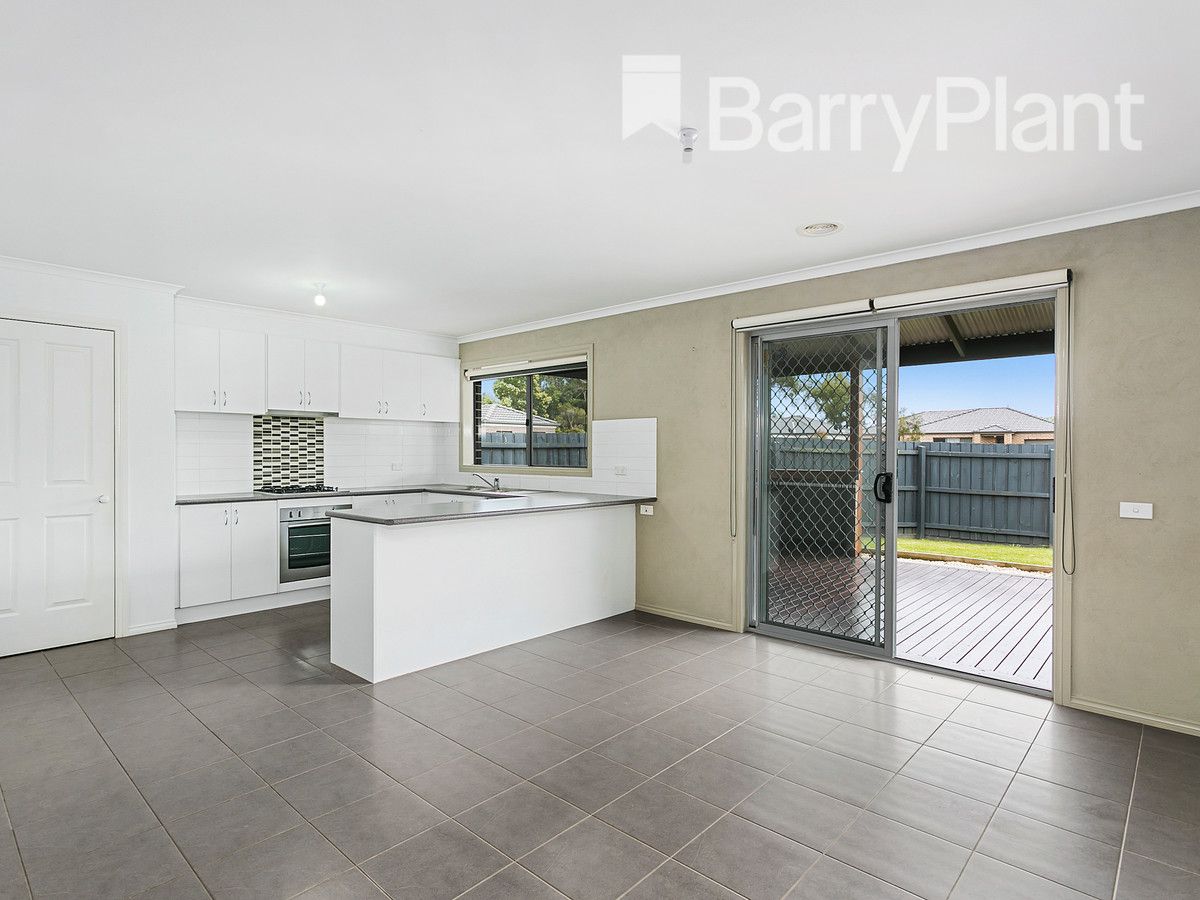 8/21 Raneen Drive, Langwarrin VIC 3910, Image 2