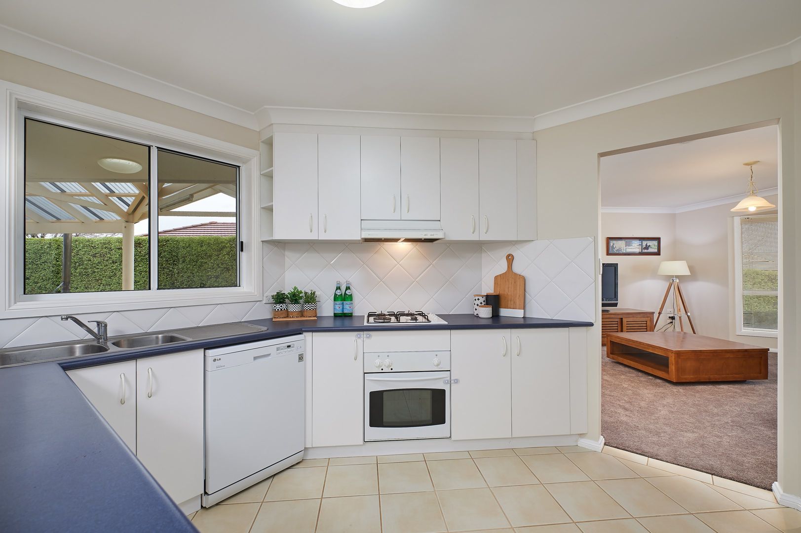 89 Yentoo Drive, Glenfield Park NSW 2650, Image 2